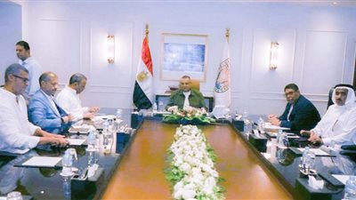 محافظ جنوب سيناء يلتقي أعضاء مجلسي النواب والشيوخ 