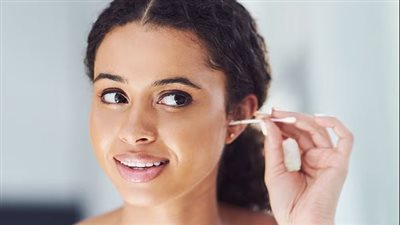 شمع الأذن مؤشر للإصابة بالخرف..كيف تتعرف عليه؟