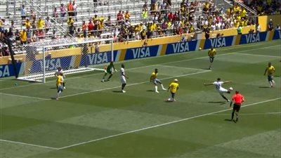 دروتموند يقلب الطاولة على صن داونز في الشوط الأول