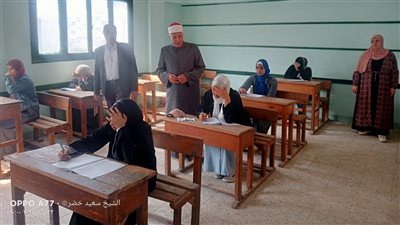 رئيس منطقة القليوبية الأزهرية يتفقد لجان الثانوية بالقناطر الخيرية