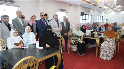 محافظ بني سويف يتفقد سير العمل في البرنامج التدريبي للعاملين بالجهاز الإداري 