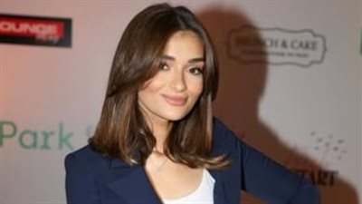 ملك أحمد زاهر تطل بفستان ساحر بصيحة 2025