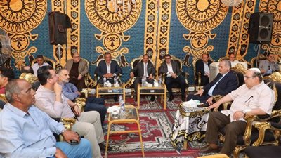 محافظ الشرقية يُعزي الزاهد في وفاة عمه