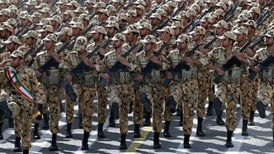 القوات المسلحة الإيرانية: عملية الرد على الهجوم الأمريكي بدأت بعملية مشتركة للحرس الثوري والجيش