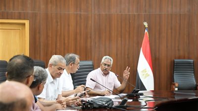  البحر الأحمر تبحث  آليات متابعة وتحصيل رسوم النظافة والمطابقة مع شركة الكهرباء