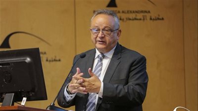 الدكتور احمد زايد يفتتح ندوة  حقوق الإنسان بمكتبة الإسكندرية