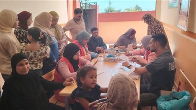 قافلة سكانية شاملة بقرية الـ ١٦ بسيدى عقبة بالبحيرة