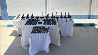 ضبط أب وابنه بتهمة تصنيع الأسلحة في بني سويف