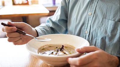 علاج بسيط من المنزل لتغير رائحة الجسم لدى كبار السن