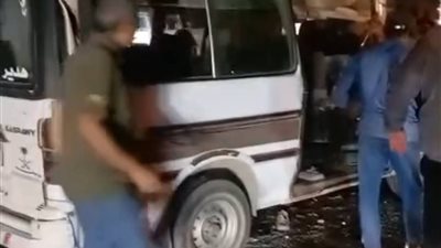 التفاصيل الكاملة لحادث انقلاب ميكروباص على الطريق الأوسطي