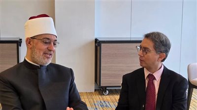 المفتي يلتقي الوزير المسؤول عن الشؤون الإسلامية بسنغافورة
