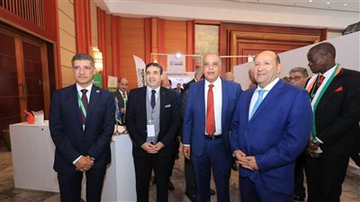 رئيس قطاع الإرشاد الزراعي يشارك في جلسة نقاشية حول تطوير التكنولوجيات الزراعية