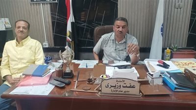 مدير تعليم نجع حمادي يناقش قواعد عملية الندب والنقل بين المدارس 