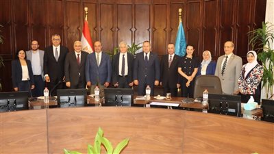 رئيس جامعة الإسكندرية يناقش مع وفد مصرى إيطالى سبل التعاون وربط البحوث العلمية بالصناعة