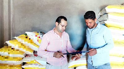 ضبط طن أعلاف بدون مستندات تدل على مصدره بالبحيرة