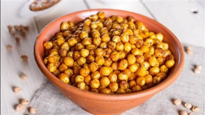 طريقة عمل حمص محمص بالتوابل الحارة.. سناك صحي ولذيذ