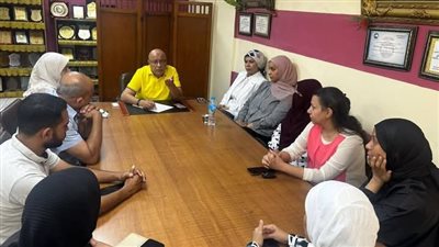 وكيل صحة قنا يناقش هيكلة الفريق الإداري بالمعمل المشترك