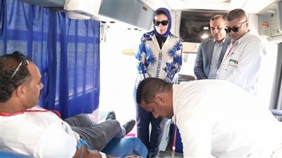 وكيل صحة البحيرة يتابع فعاليات الحملة القومية للتبرع بالدم 