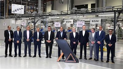 رئيس الوزراء يفتتح أول مصنع لشركة 