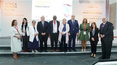 إقبال واسع من كبار الزوار على جناح هيئة الرعاية الذكي بمعرض Africa Health ExCon 2025