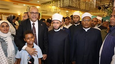 وزيرا العمل والأوقاف يفتتحان ملتقى توظيف في 