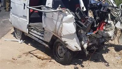انقلاب ميكروباص بأسيوط ومصرع اثنين وإصابة 11 بينهم 3 مجهولين