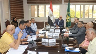 محافظ القليوبية يترأس اجتماع اللجنة العليا للإعلانات 