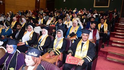 سوهاج تقف دقيقة حدادًا على أرواح الـ19 فتاة بالمنوفية 