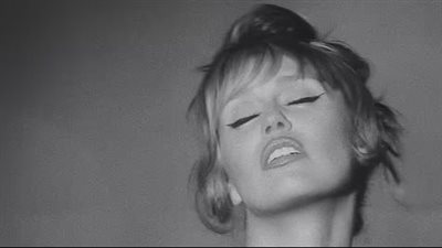 مايلي سايرس تدخل في نوبة بكاء أثناء بروفة أغنية جديدة عن طليقها