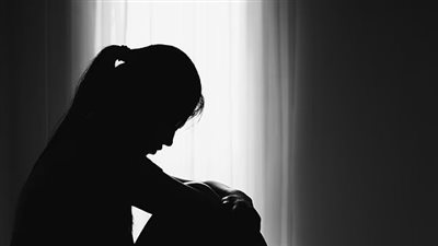 ارتفاع محاولات الانتحار بين الفتيات في بريطانيا لهذا السبب الصادم