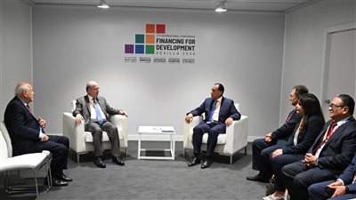 رئيس الوزراء يلتقي نظيره الفلسطيني 