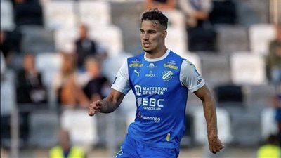 الأهلي يرفض مزاد أسامة فيصل.. والراتب يعطل صفقة 