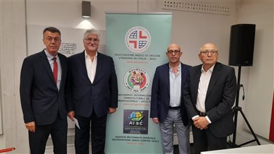 ربع قرن من الاندماج والمساهمة في نظام الرعاية الصحية الإيطالي