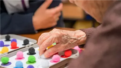 3 عوامل ترفع خطر الإصابة بالخرف| النساء أكثر عرضة