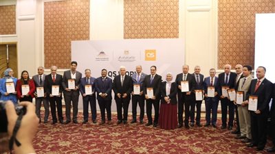 وزير التعليم العالي يكرم جامعة أسيوط لإدراجها في تصنيف QS لعام 2025