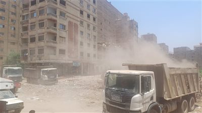 رفع 800 طنًّا من المخلفات والرتش بحي العمرانية