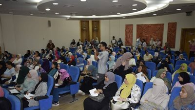 “معًا بالوعي نحميها”.. ندوة توعوية بالمنيا حول أهمية الإكتشاف المبكر لسرطان الثدي