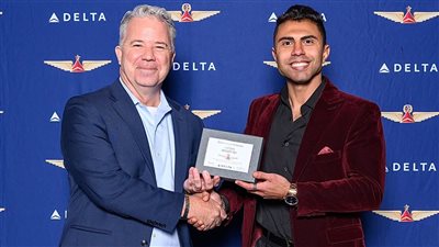 كابتن مجدي علي: الطيار الذي حلّق فوق حدود المهنة وصنع أسطورة عربية في السماء