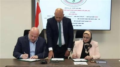 “المصرية لنقل الكهرباء” توقع عقدًا مع “كابلات مصر” لتوريد كابلات ومحولات جهد عالٍ