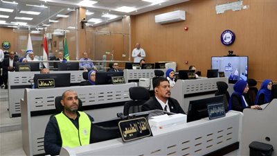 محافظ الإسماعيلية يتابع أعمال اللجنة الفنية من خلال الشبكة الوطنية للطوارئ والسلامة العامة