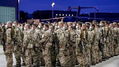 «أكسيوس»: الجيش الأمريكى لن ينسحب من الشرق الأوسط