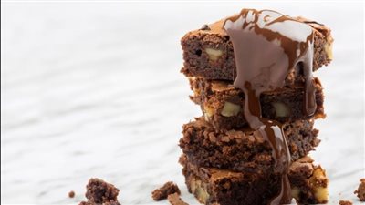 طريقة عمل براونيز بالشوكولاتة الذائبة