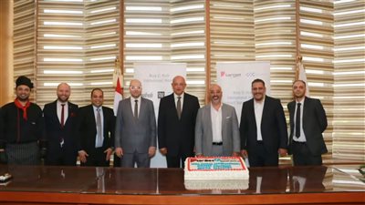 المصرية للمطارات وتارجت توقعان شراكة إستراتيجية لتطوير منطقة الخدمات بمطار برج العرب الدولي