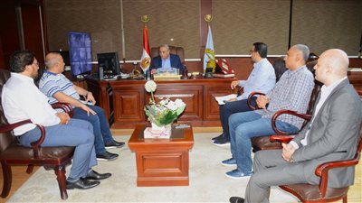 محافظ الغربية يعقد اجتماعًا لمتابعة تيسير إجراءات الكشف الطبي للطلاب الجدد