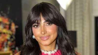 ألوان النود تعكس شباب روجينا 