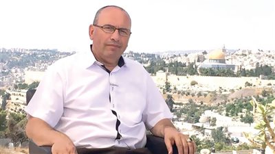 محاولات إسرائيلية بالضفة لضرب الوحدة وفرض التطبيع