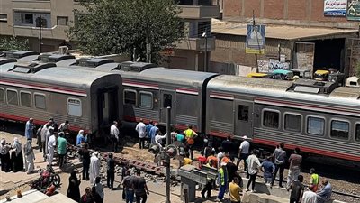 لاستعادة حركة السكك الحديدية.. فصل عربة  قطار الإسكندرية - القاهرة بالمنوفية