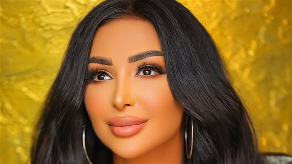 شاهيناز