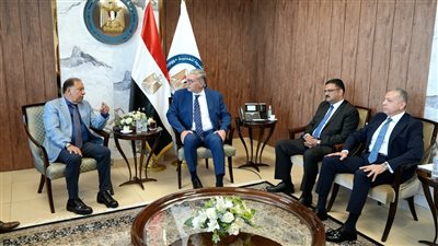 وزير البترول والثروة المعدنية يلتقي رئيس غرفة الصناعات الكيماوية