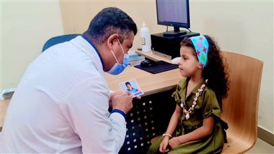 بعد 5 سنوات من الصمم.. جنى تسمع لأول مرة صوت والداتها وتنطق جمل مفيدة